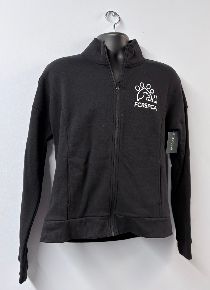 Product Description: 🖤 Black Full-Zip Fleece</br>Stay warm and stylish with this ultra-soft fleece hoodie featuring theRegional logo on the left chest. Perfect for everyday wear. Available in Medium only</br></br>Original Price: $30. Sale Price: $15 (50% off!)</br></br>Comfort meets purpose! 🐾</br> Black Full ZIp Fleece - Medium Only